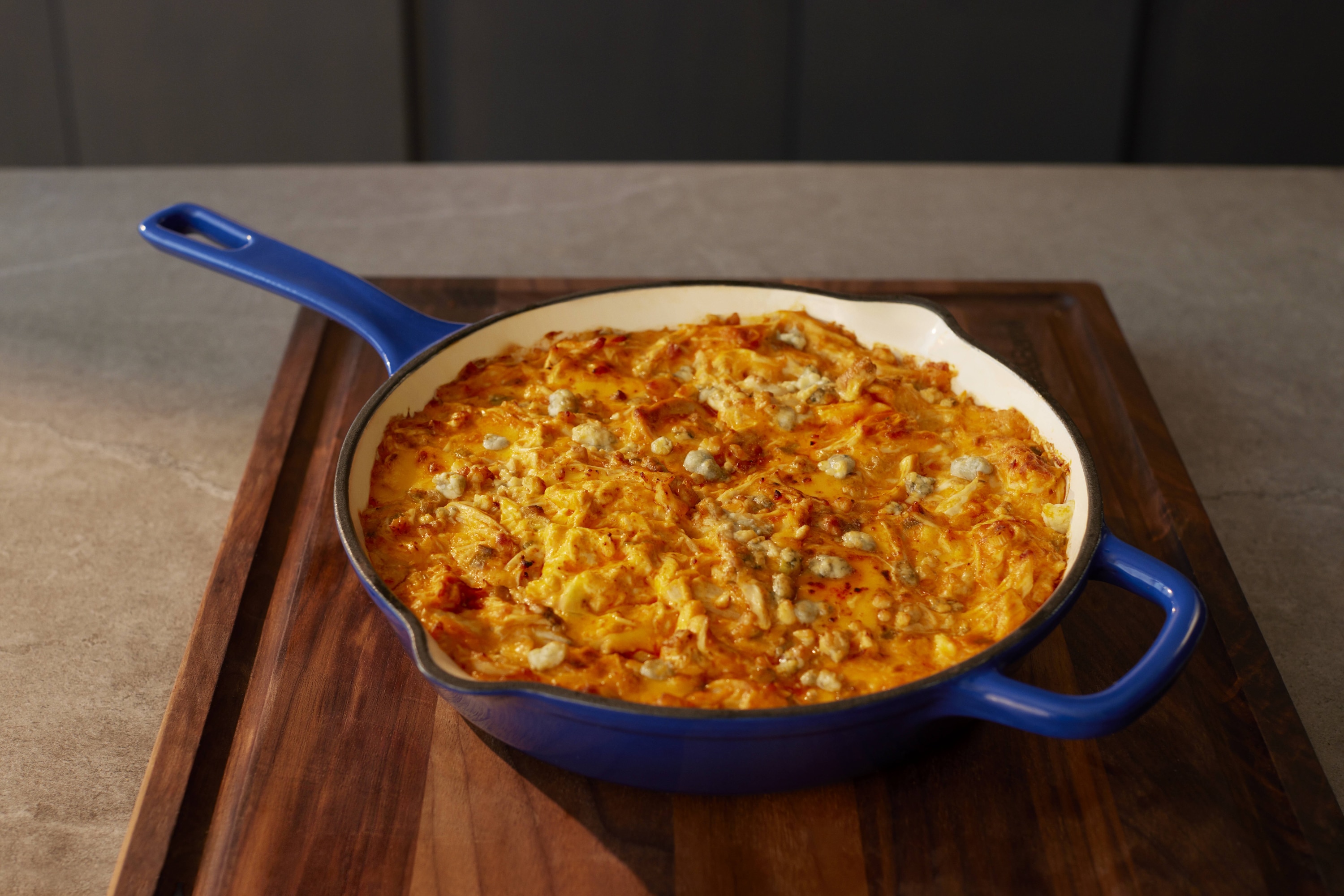 Disappearing Buffalo Chicken Dip Recipe | Hellmann's US