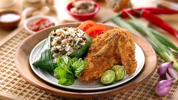Nasi Tutug Oncom Pedas yang Cocok untuk Makan Siang
