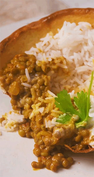 Lentil Curry in Naan Edibowls