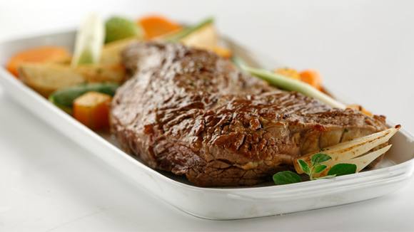 Colita De Cuadril Rellena Con Vegetales Al Horno Recepedia