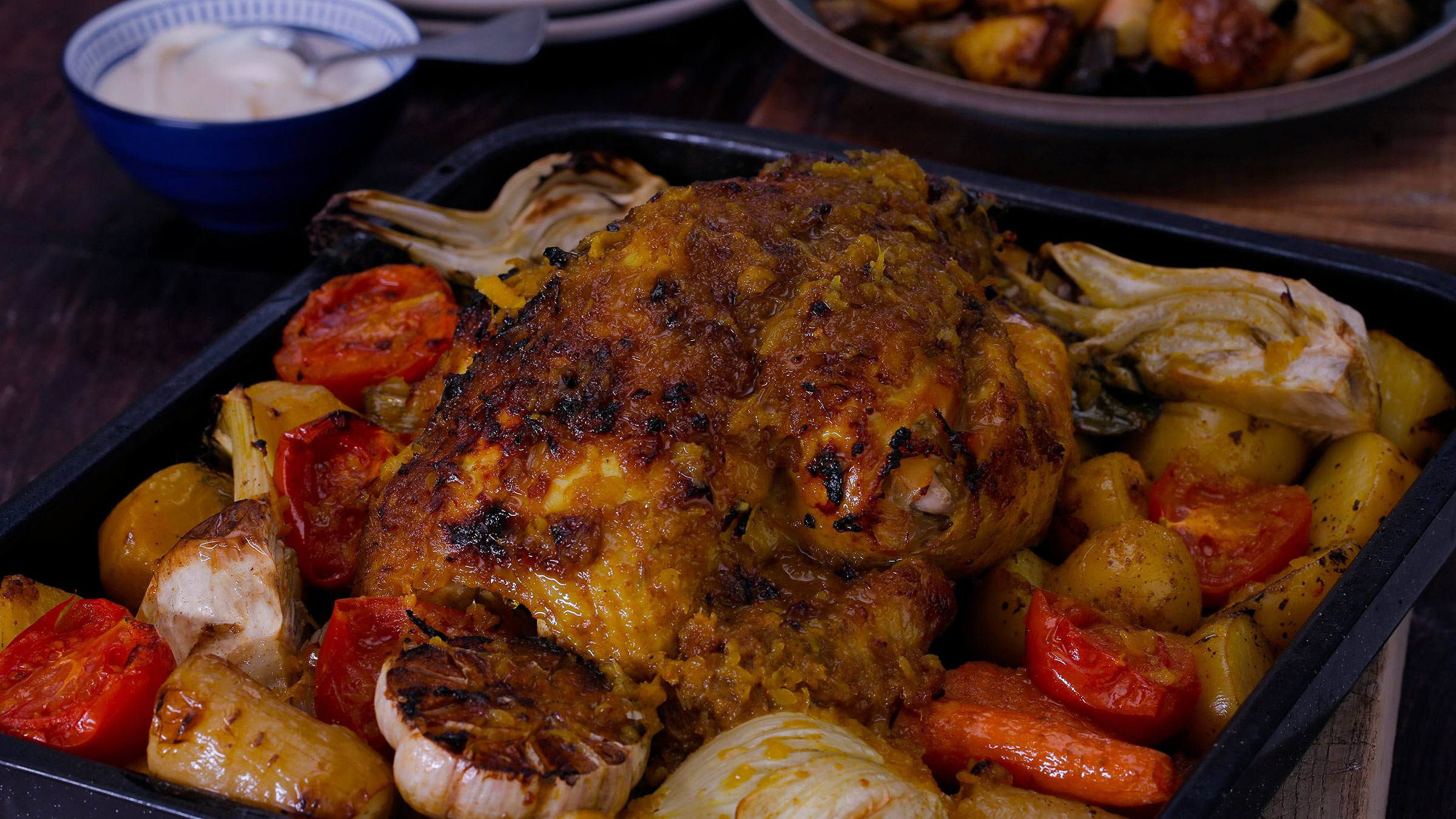 Pollo al horno con verduras agridulces