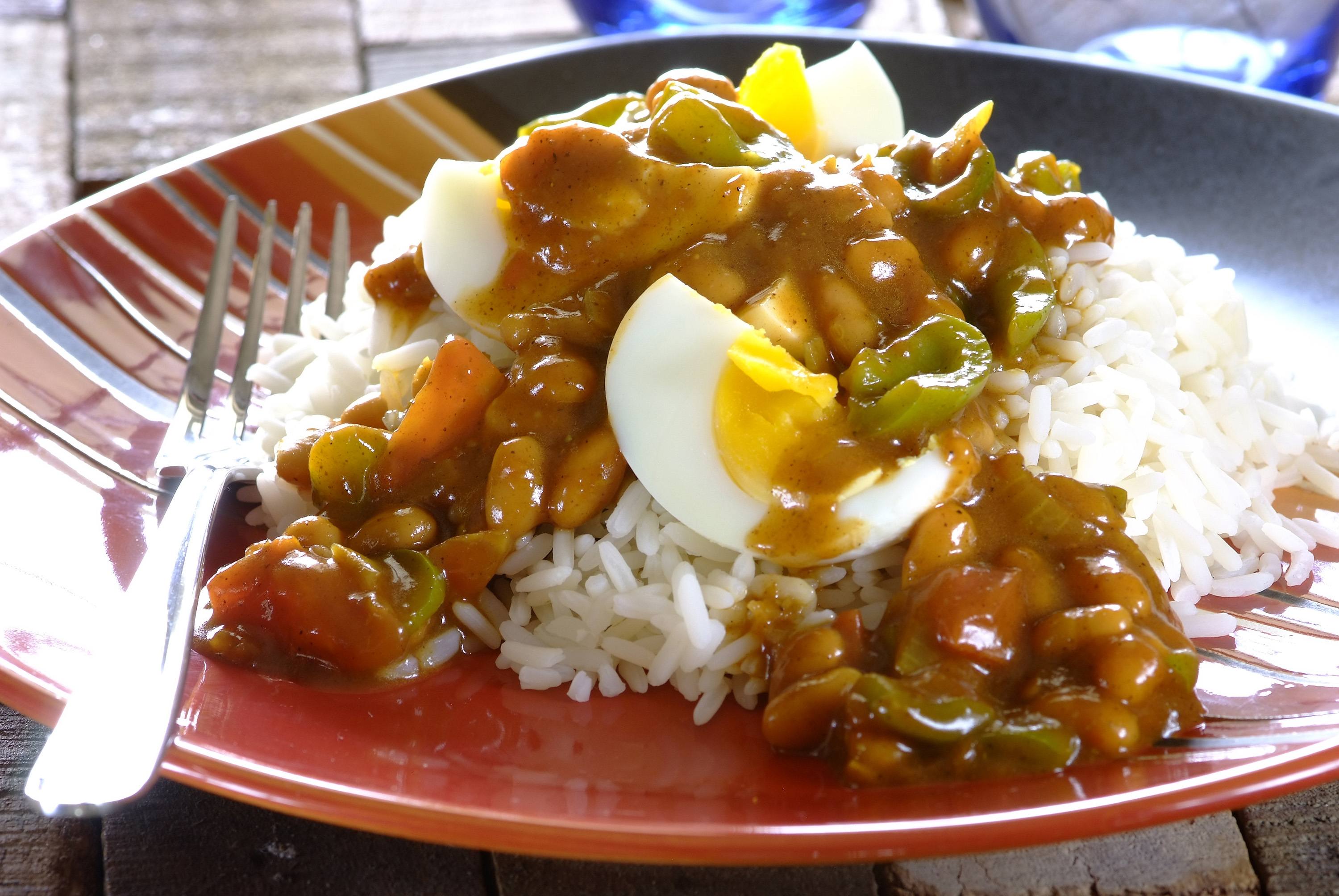 Egg and Baked Bean Curry