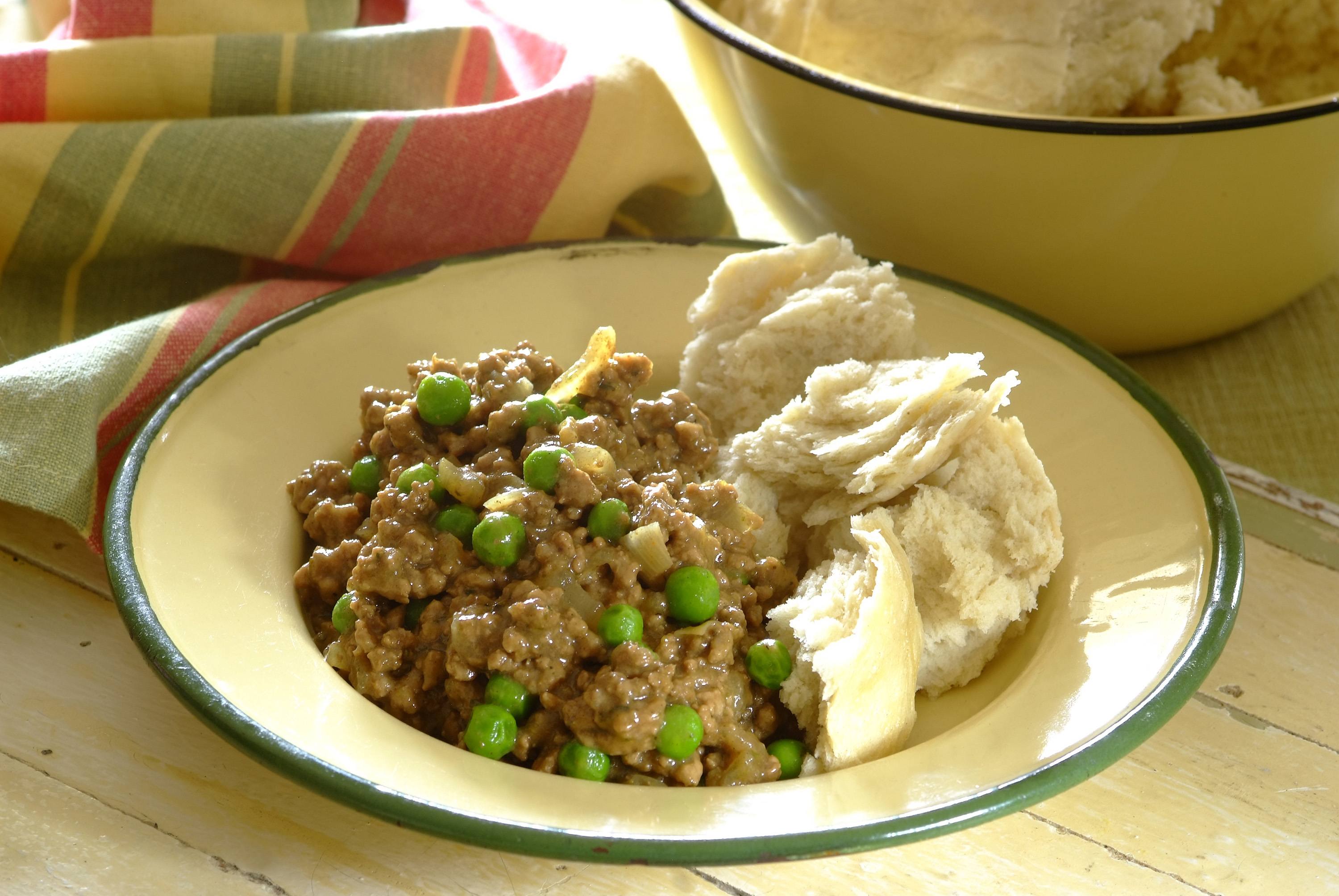 Curried Mince with Steamed Bread