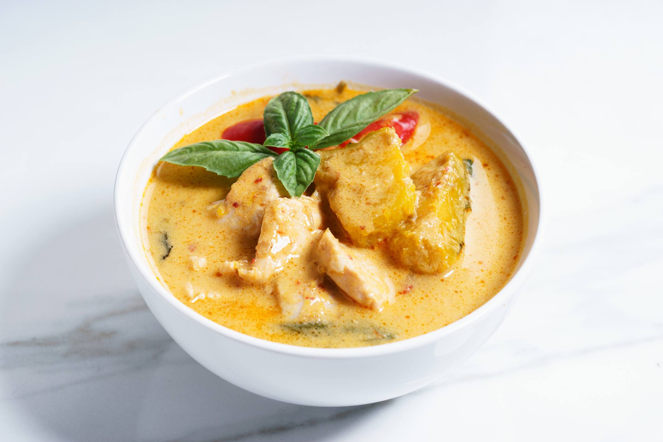 Sopa de Pollo y Curry