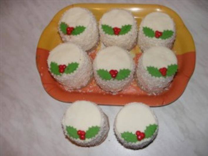Mini Raffaello tortácskák karácsonyi köntösben