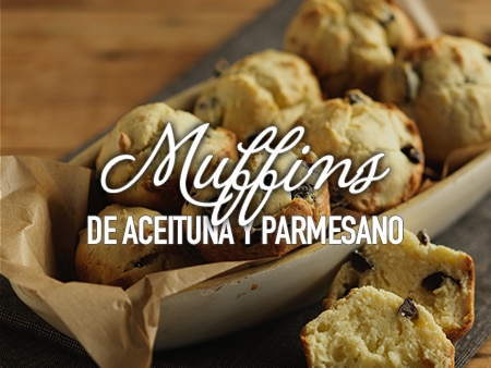 Muffins de aceituna y parmesano al estilo Savora