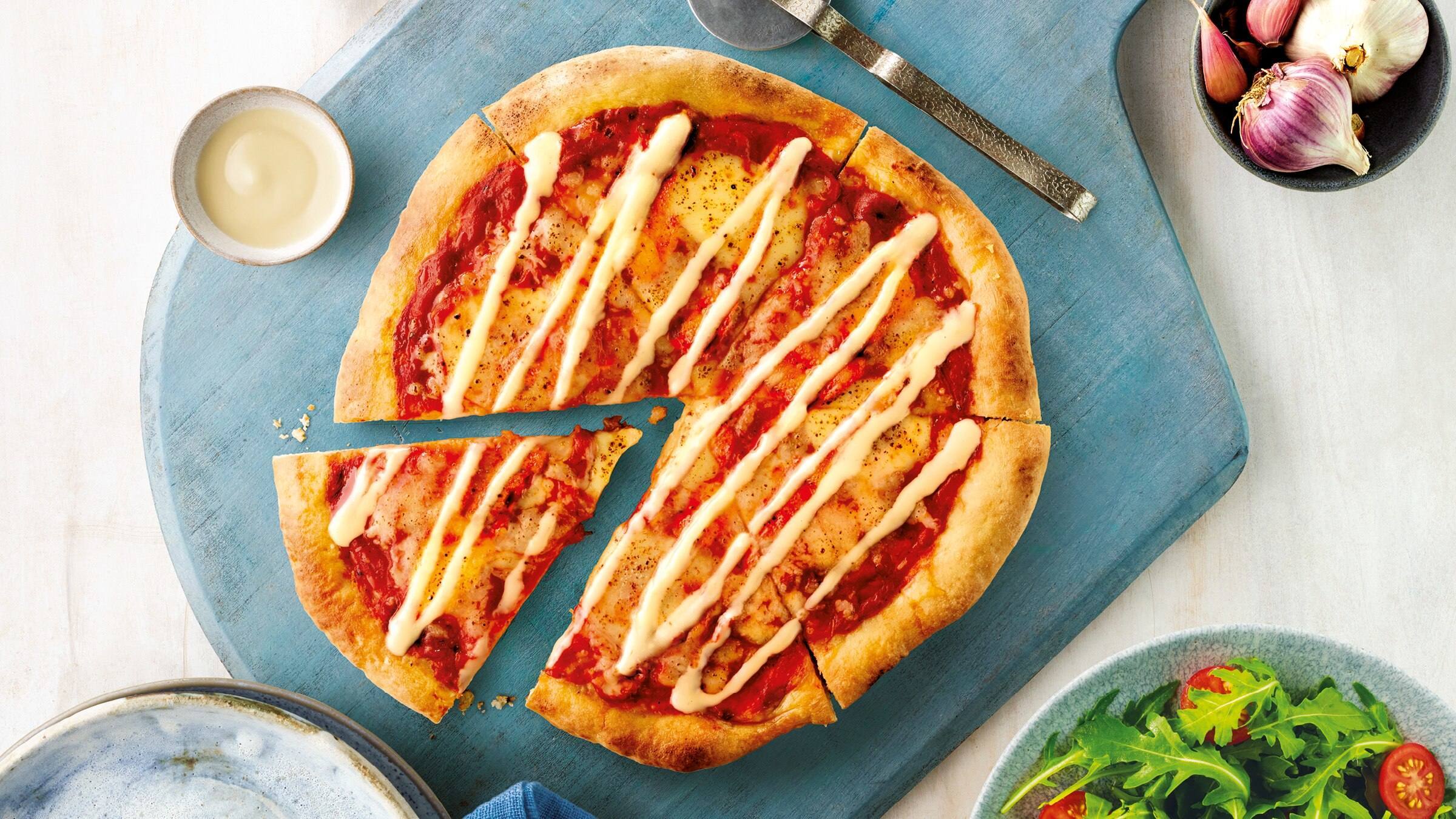 Pizza With Garlic Sauce whatsfordinner