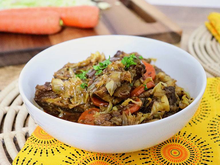 Meat Bones & Cabbage Sishebo