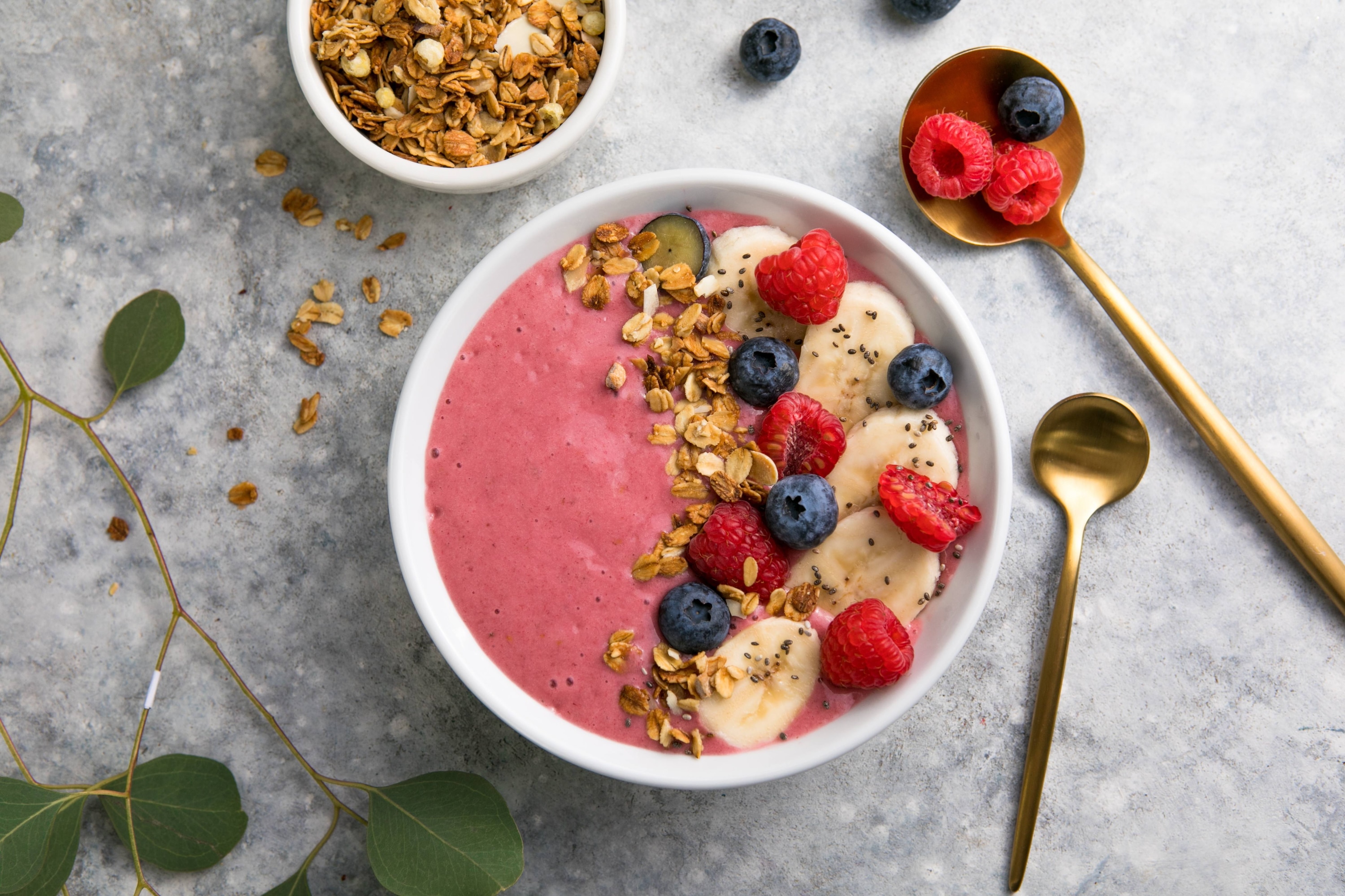 Bowl de yogurt con frutos rojos
