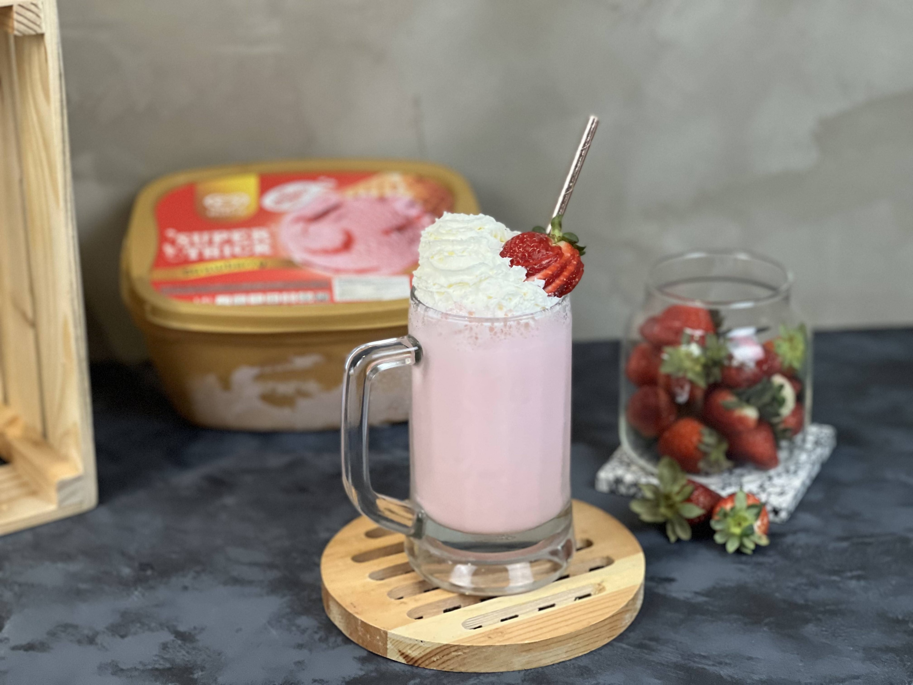Old-Fashioned Strawberry Milkshake Recipe