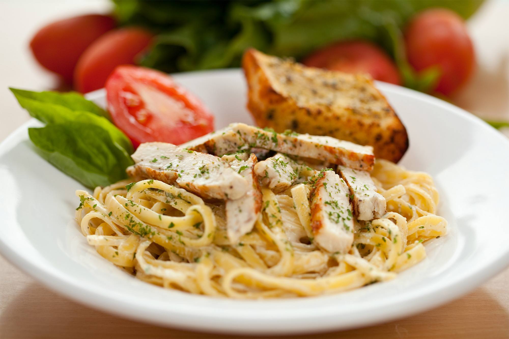 Creamy Chicken Alfredo Pasta for Kids of All Ages