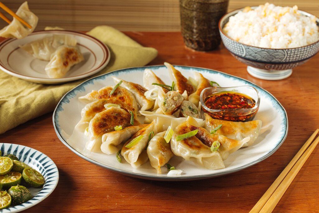 Pork Dumpling Recipe for Steaming or Frying Recipedia