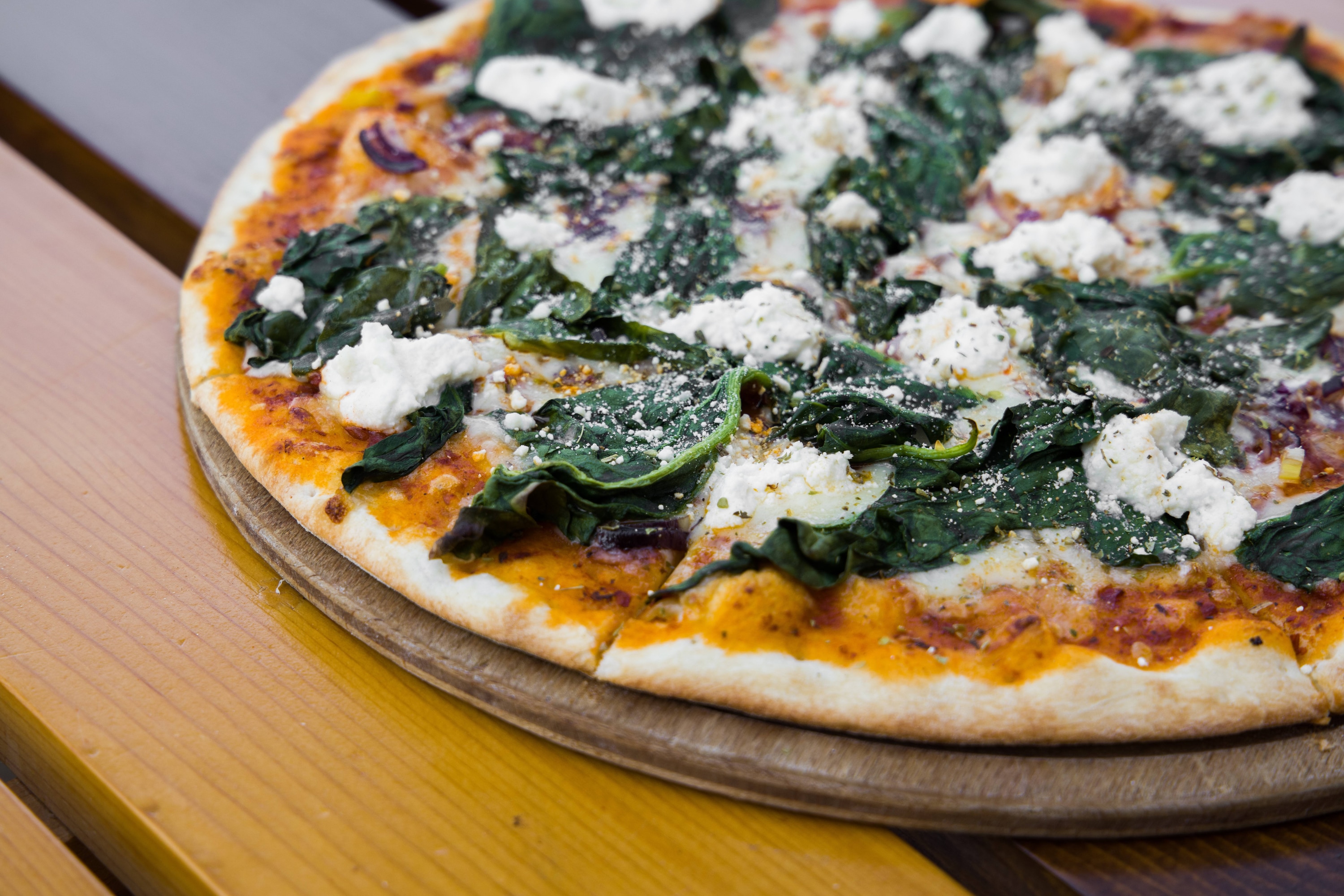 Easy Spinach Cheese Pizza Recipe
