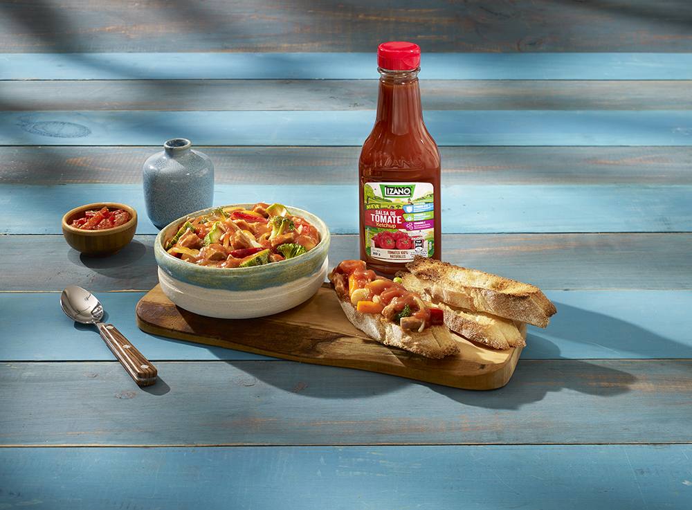 Tapas de antipasto casero con kétchup Lizano y atún SecretosDeCocina