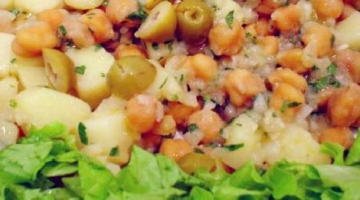 Salada de Grão-de-Bico com Batata