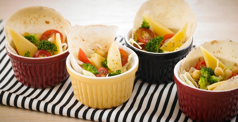 Salada de Panqueca com Grão-de-Bico
