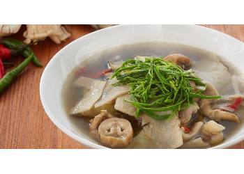 แกงหน่อไม้ใบย่านาง