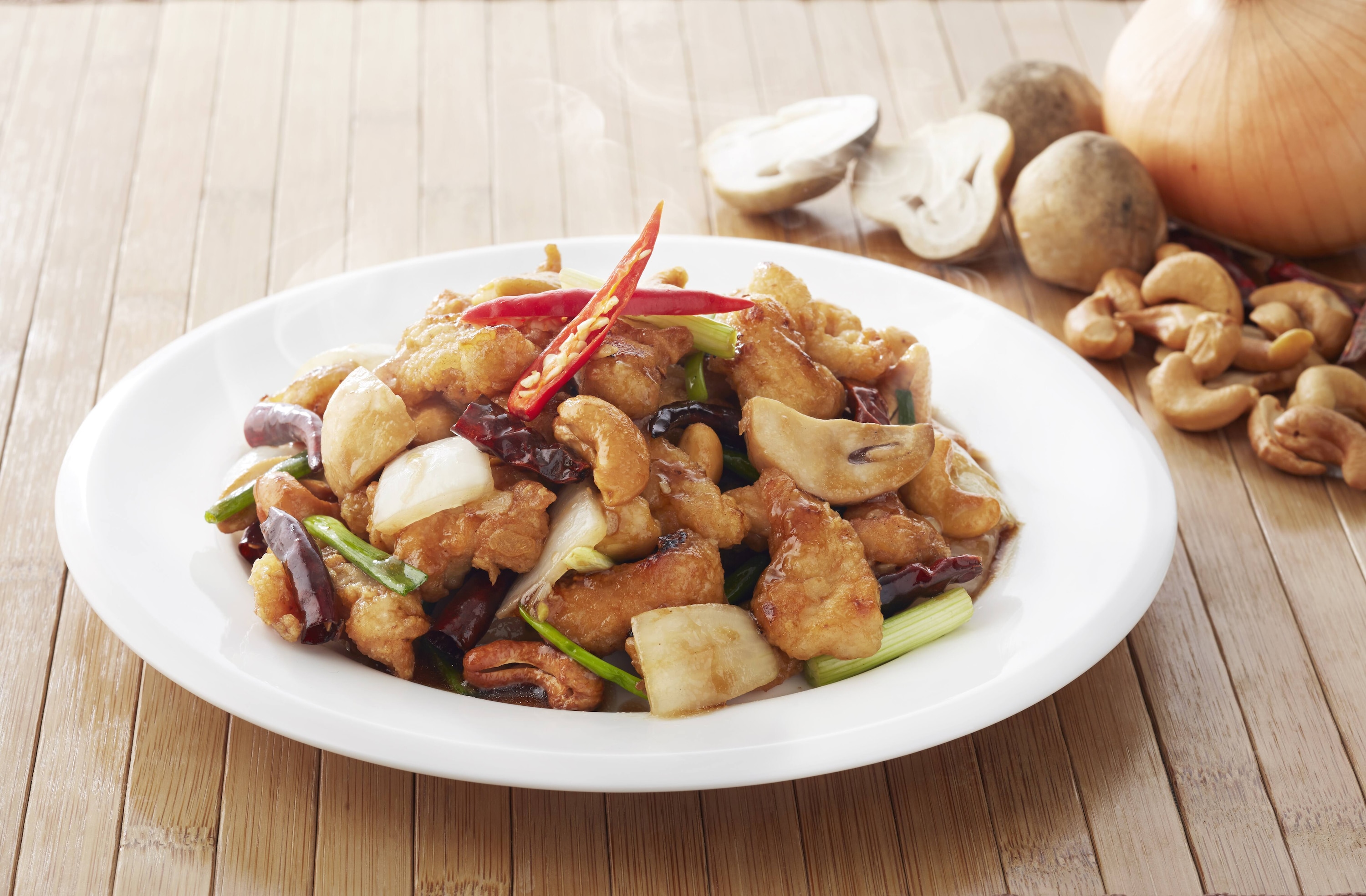 ไก่ผัดเม็ดมะม่วงหิมพานต์