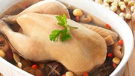 ไก่ตุ๋นยาจีนใส่สาหร่ายเส้นผม