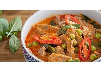 แกงเผ็ดเนื้อมะเขือพวง