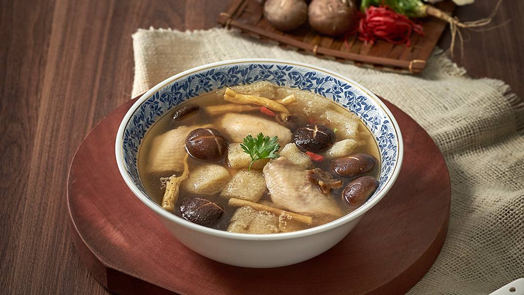 ซุปเยื่อไผ่ปีกไก่ตุ๋น