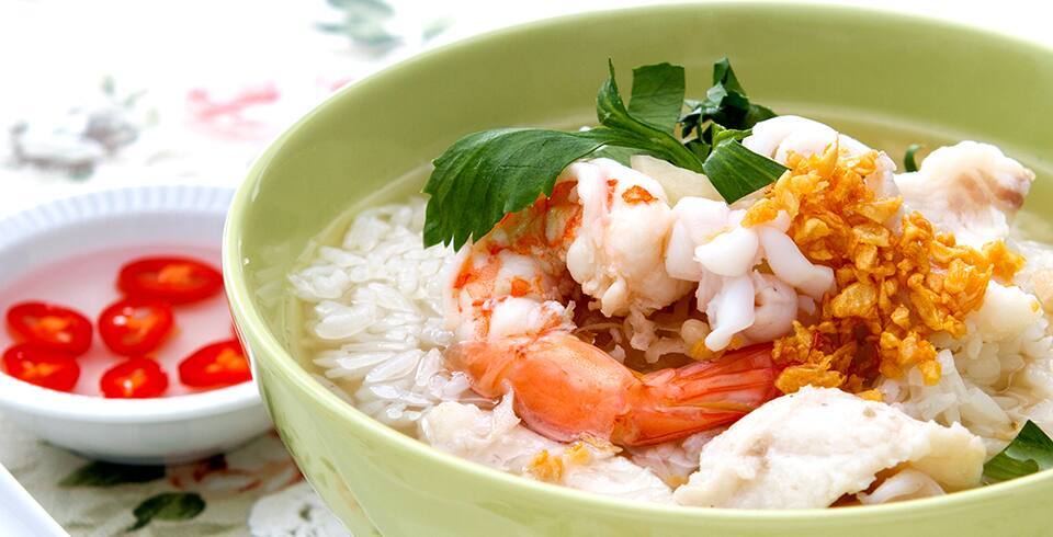 ข้าวต้มรวมมิตรทะเล