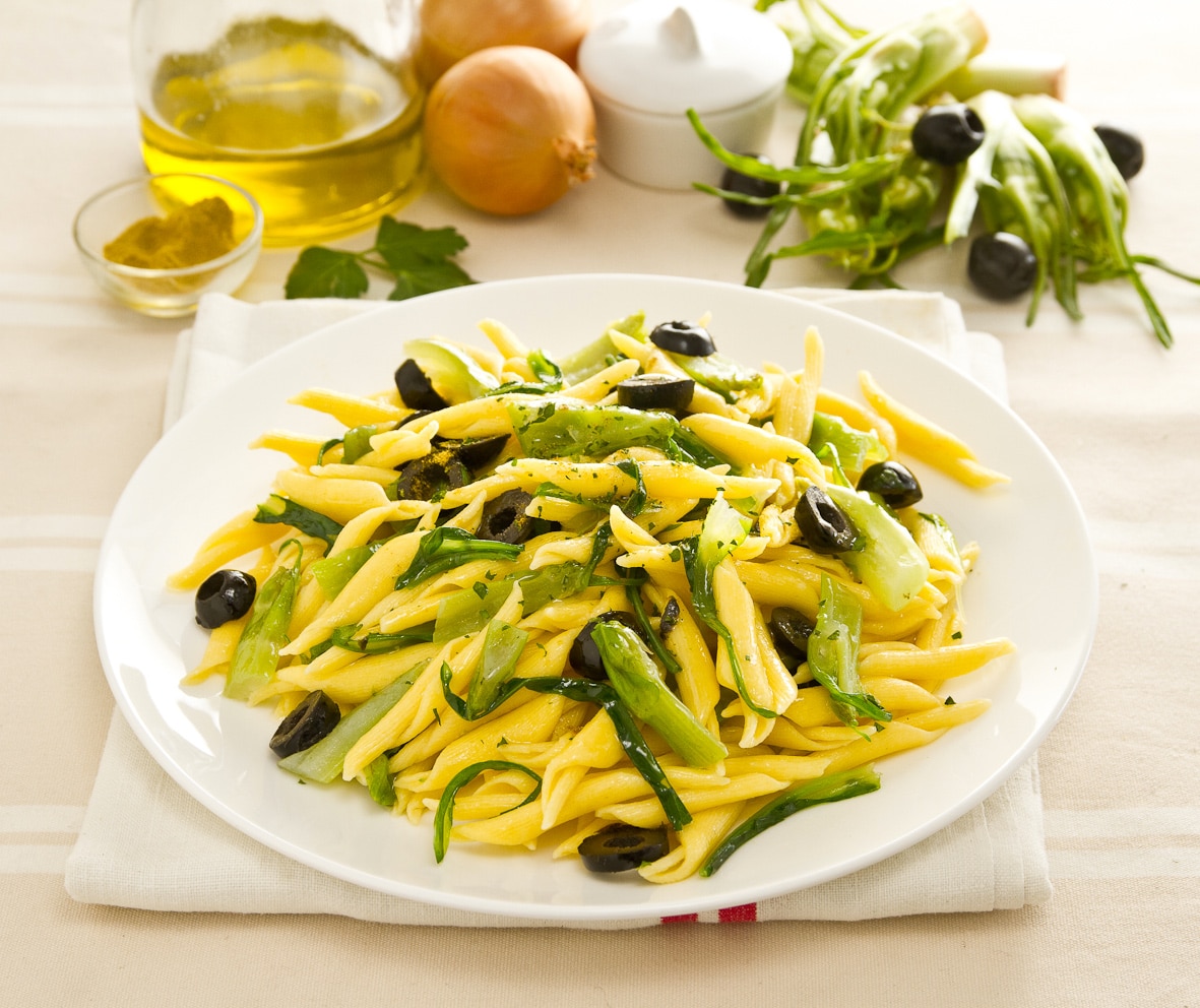 Strozzapreti puntarelle e olive