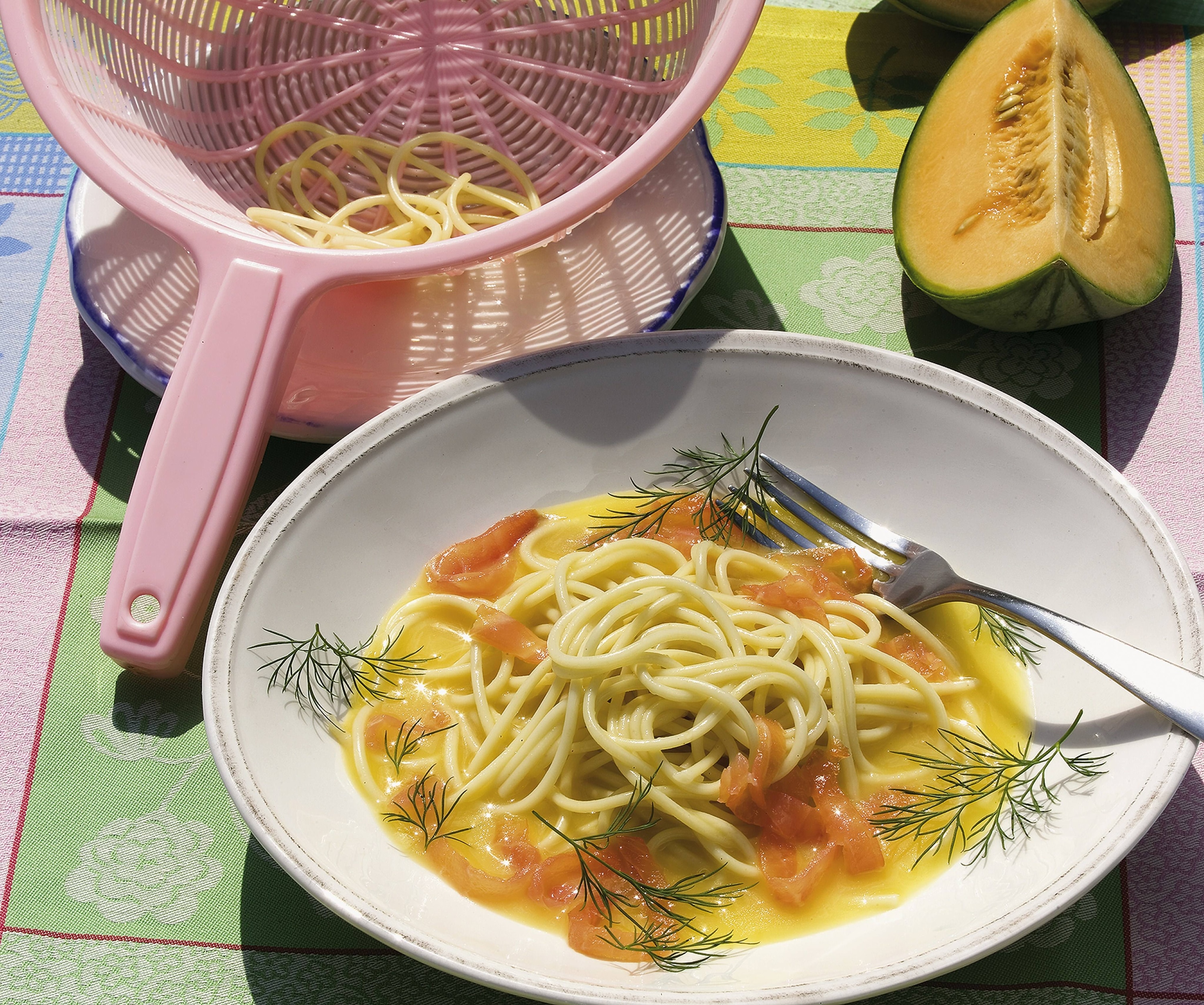 Knorr - Spaghetti mit Melonen-Lachs-Sauce