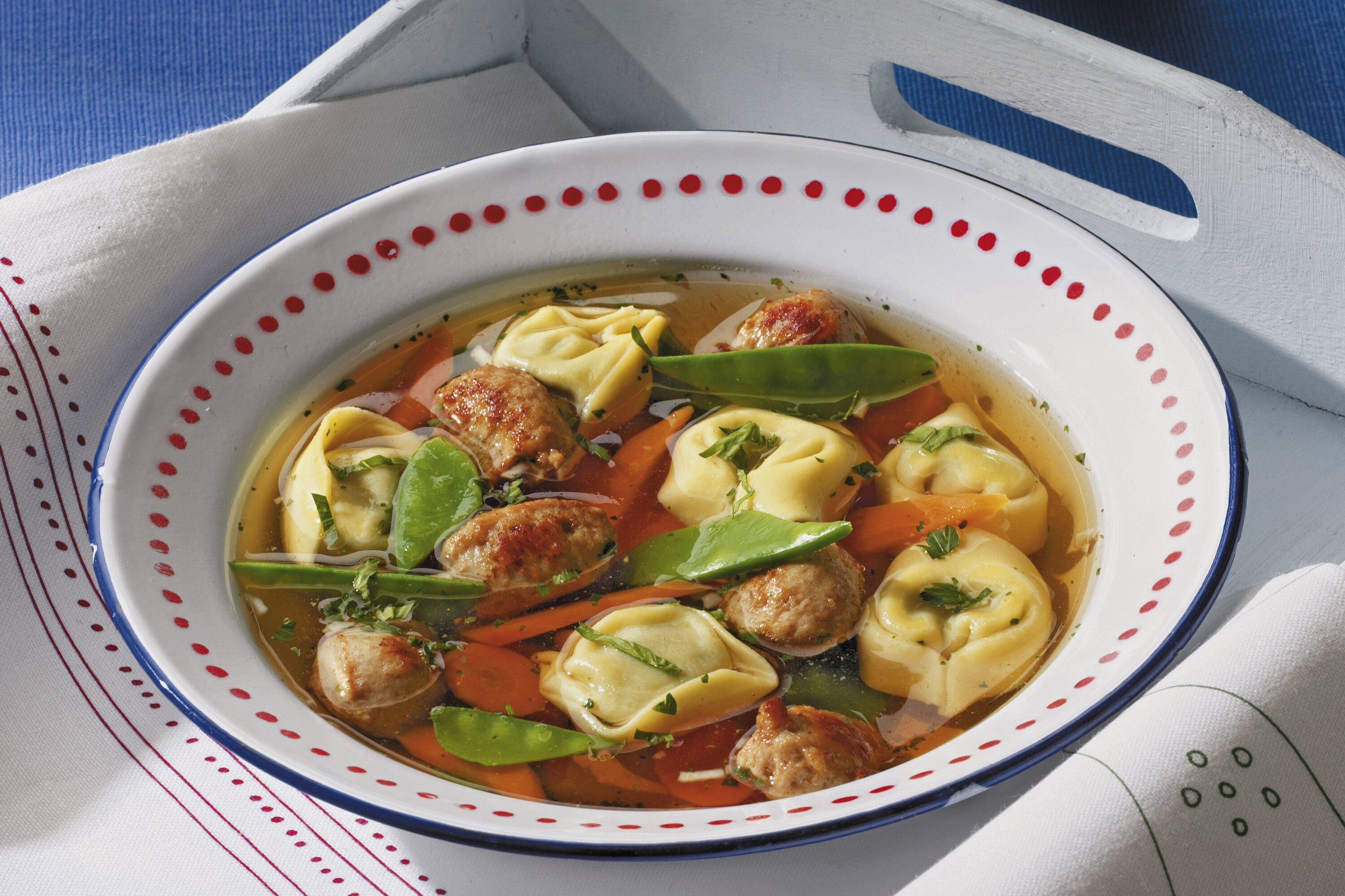 Knorr - Tortellini-Suppe mit Mini-Klößchen