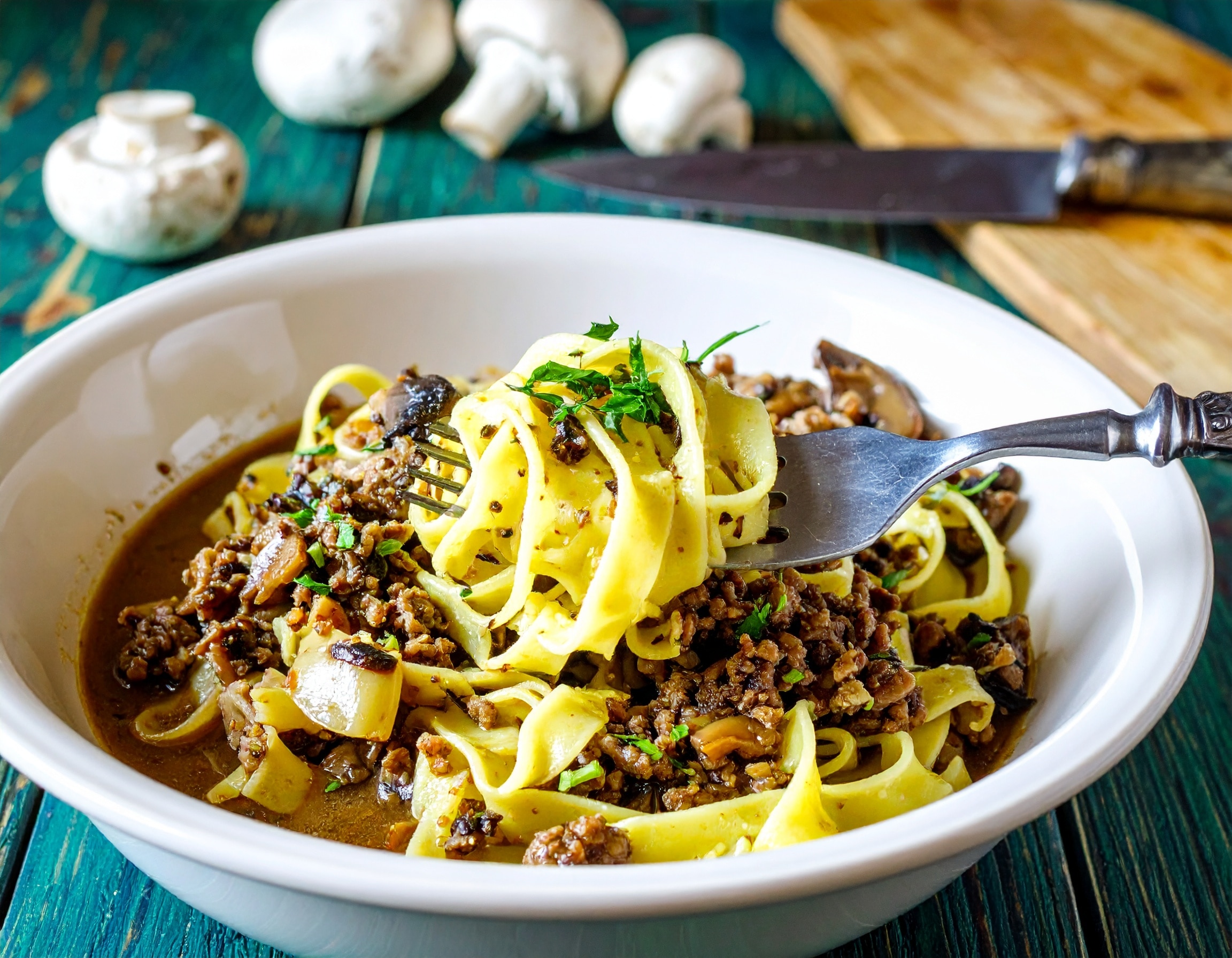 Knorr - Tagliatelle mit Pilz-Hack-Sauce 30 Min  recipe