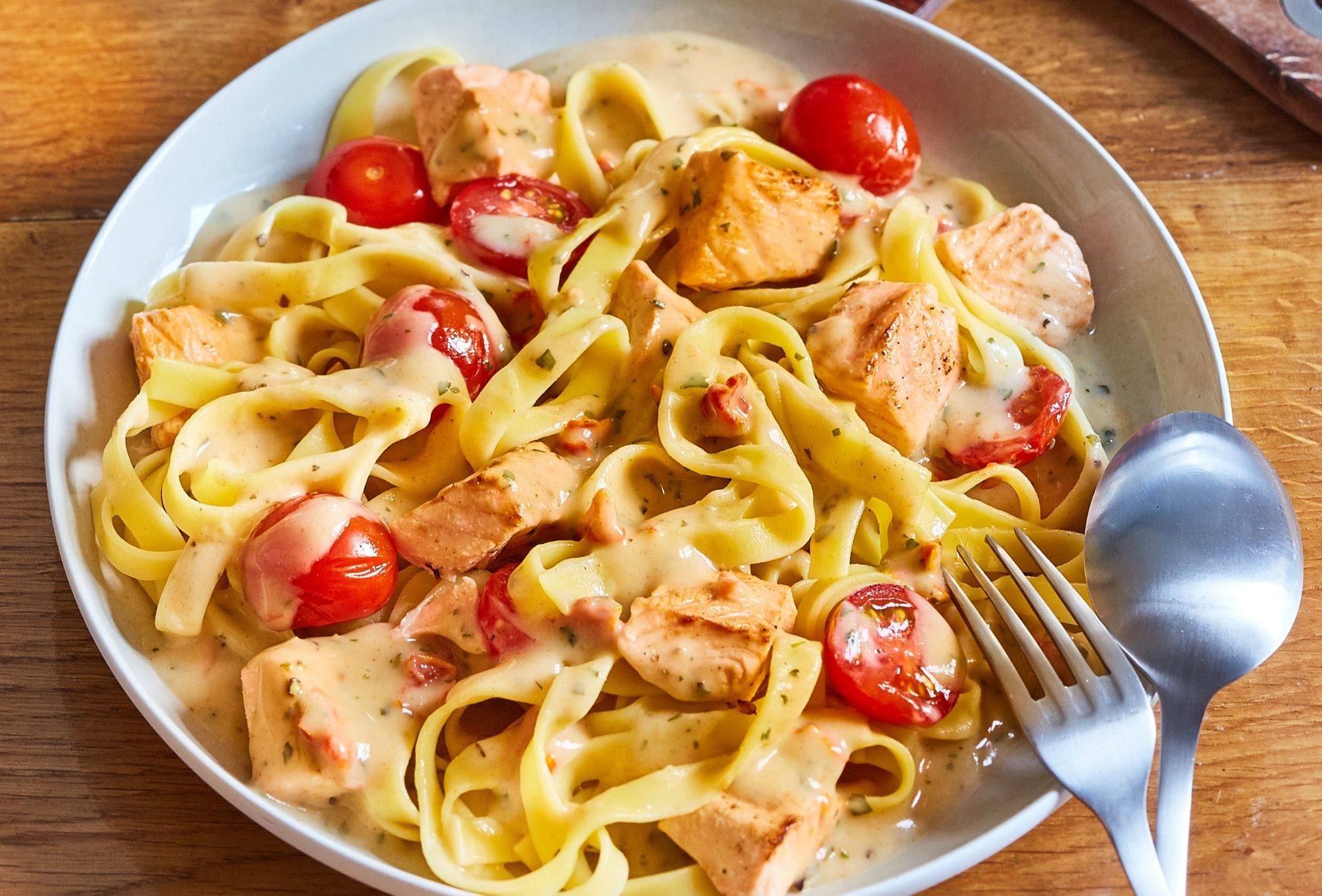 Knorr - Tagliatelle mit Lachs 25 Min  recipe
