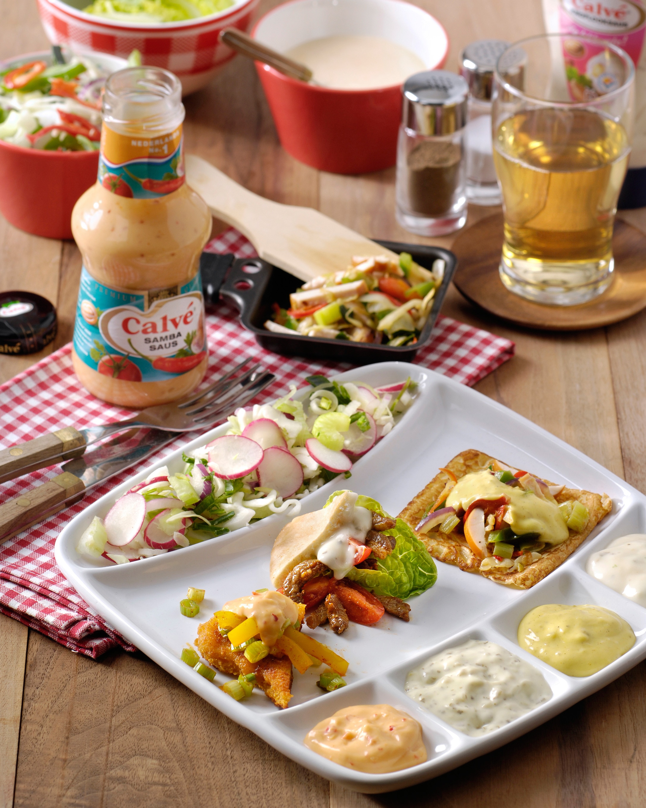 Hartige flensjes met groenten, gerookte kip en Kerrie Ananassaus 10 Minutes  recipe