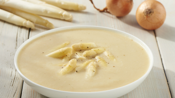 Sopa de espárragos blancos