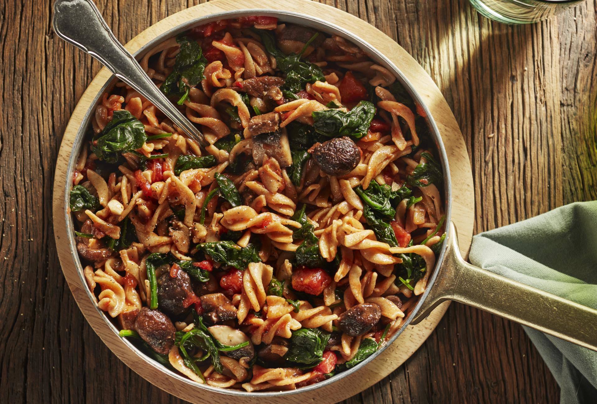 Knorr - One Pot Pilzragout mit Fusilli und Spinat