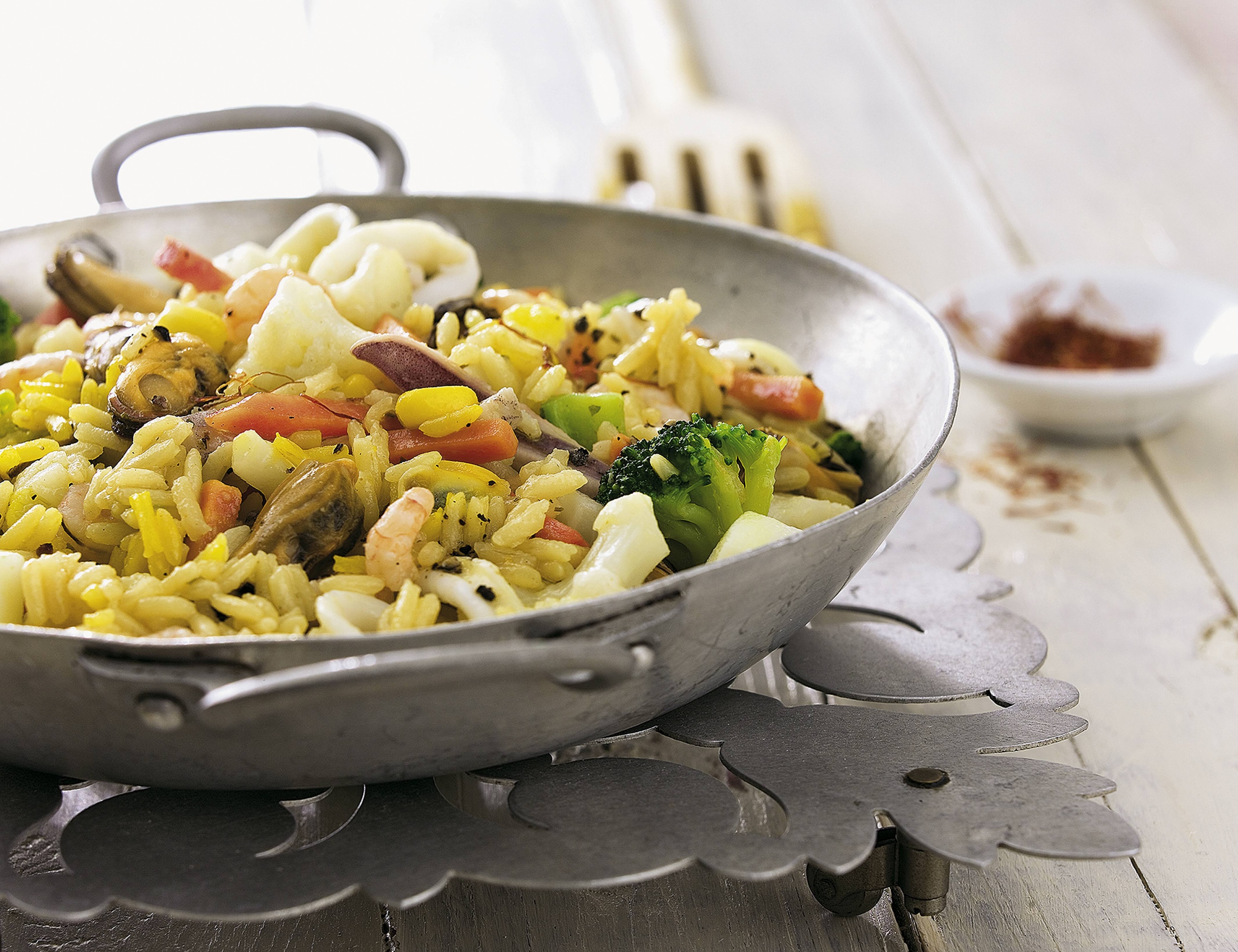 Knorr - Blitz-Gemüse-Paella mit Safran und Meeresfrüchten