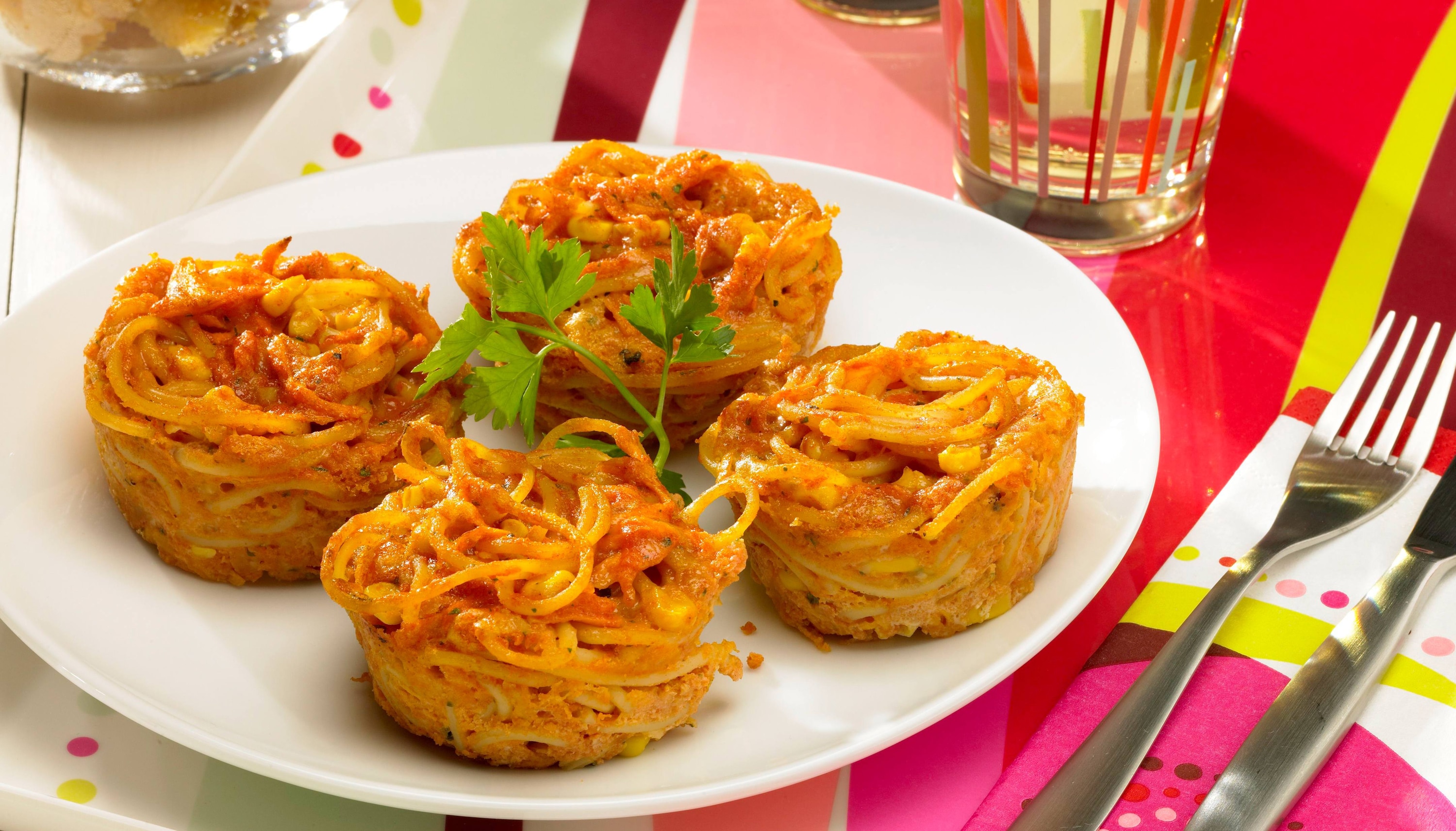 Knorr - Seefahrer Muffins mit Spaghetti, Rüebli und Mais