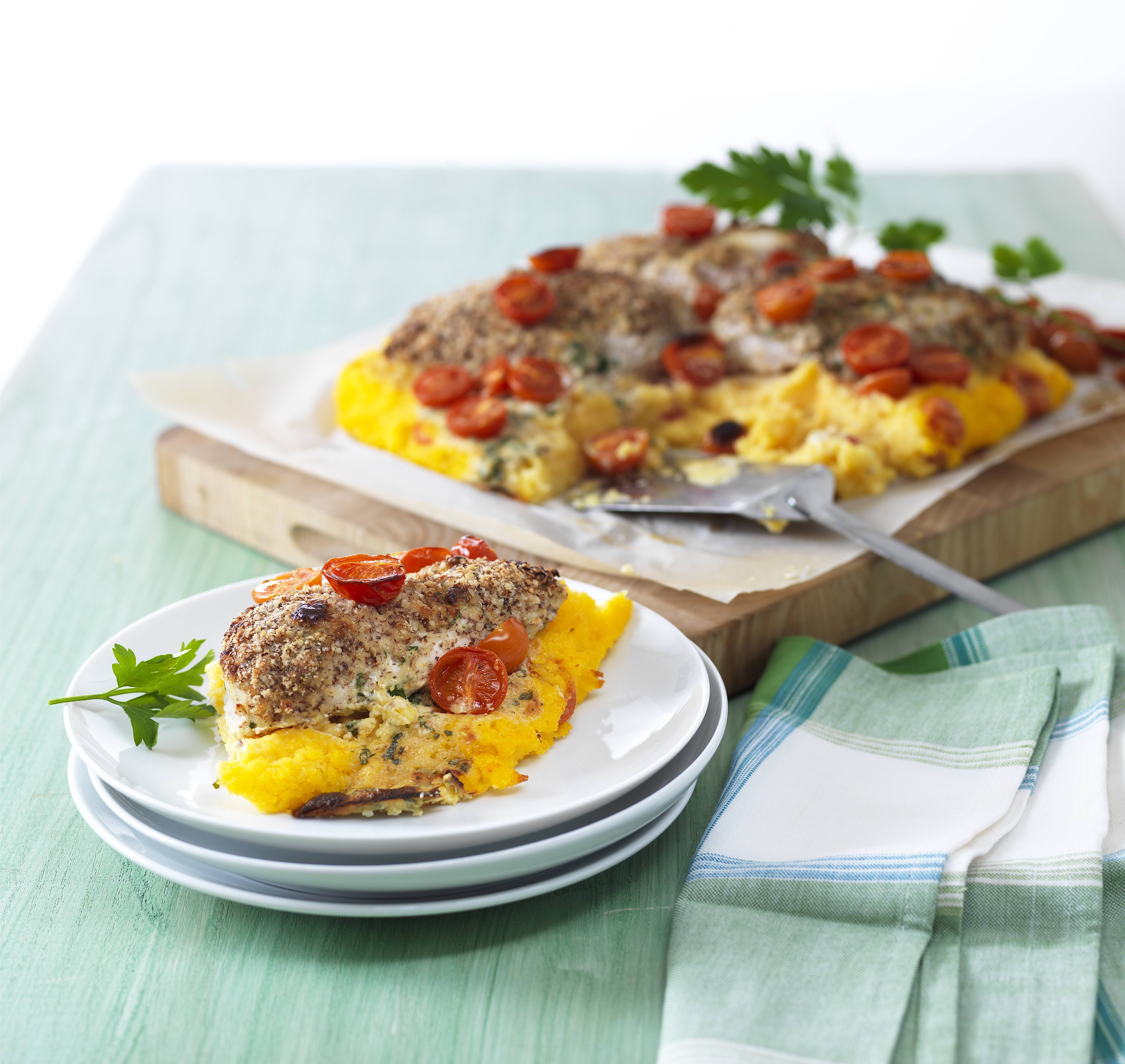 Knorr - Überbackene Pouletbrüstli auf Tomatenpolenta