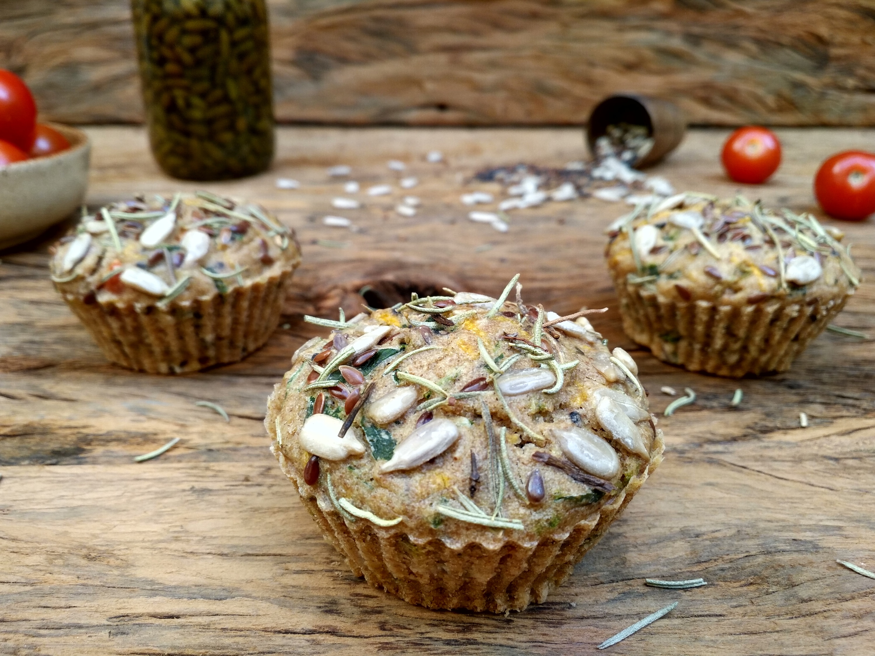 Muffin Multigrãos com Tomatinhos e Alecrim