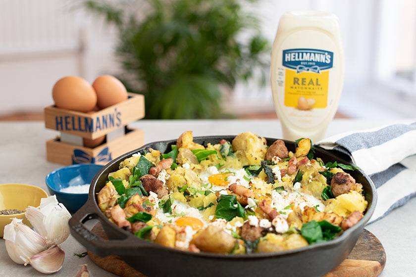 Hellmann Parmesan And Roasted Garlic Sauce (250 ml)