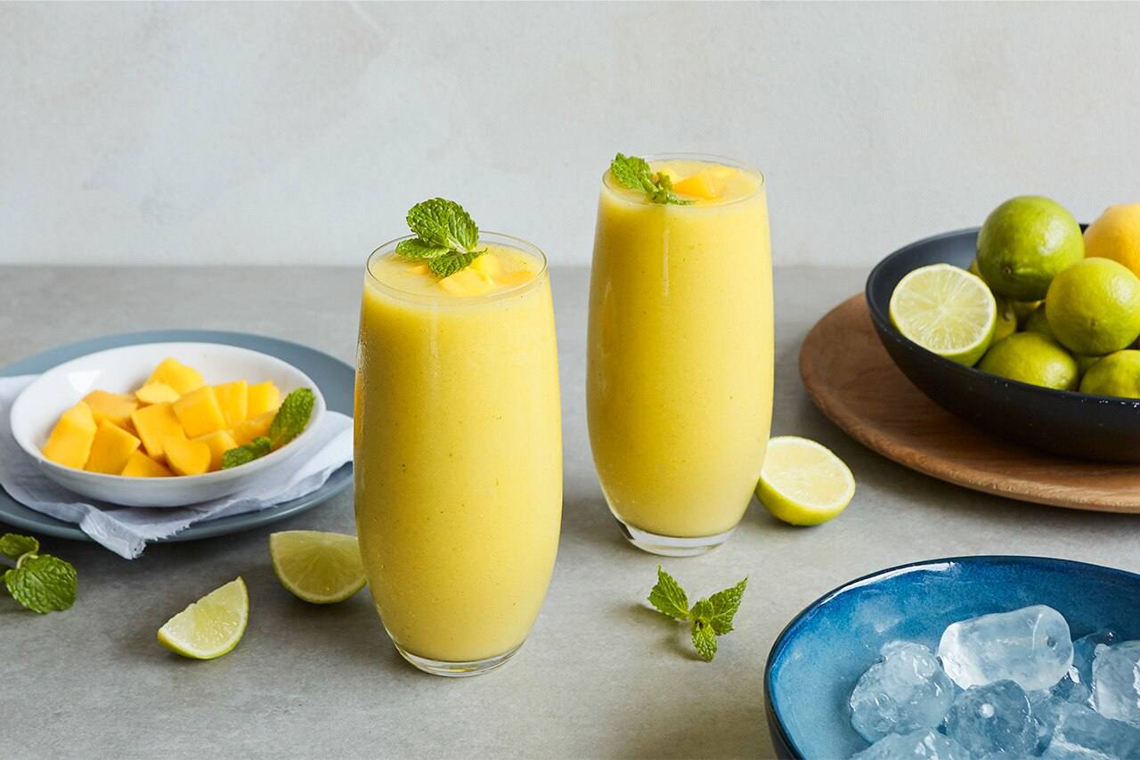 Lipton Juicy Mango Matcha Smoothie