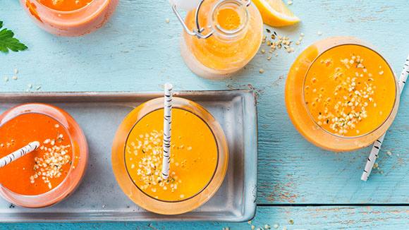 Power smoothie met mango en wortel