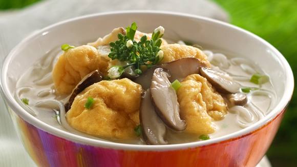 魚腐魚湯鮮冬菇米線
