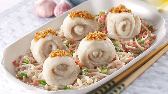 香蒜魚卷蒸金菇