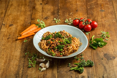 Bolognaise with Broccoli, spinach and peas