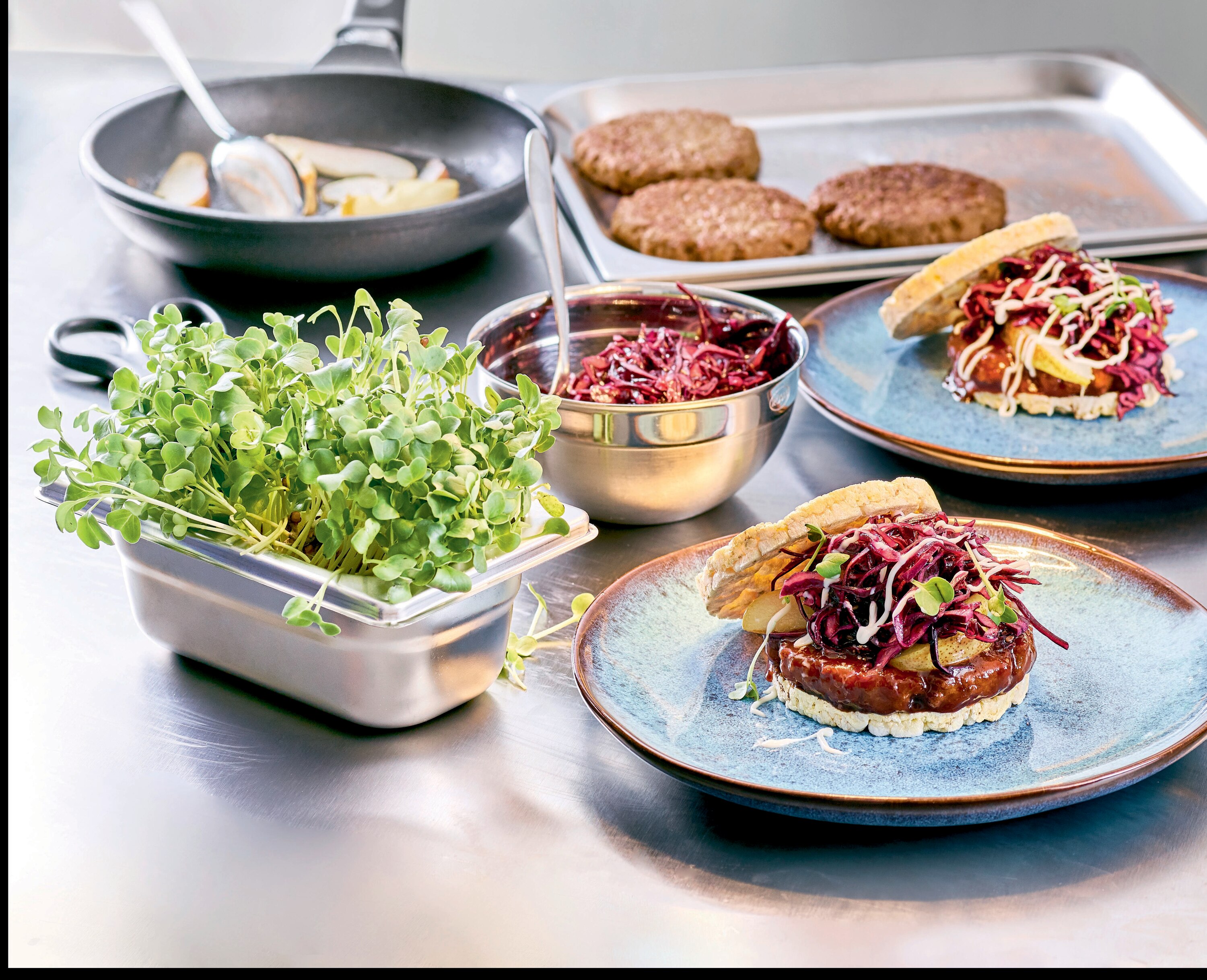 The Vegetarian Butcher - Vegetarische Hack-selig Burger mit BBQ Sauce und Rotkohl 15 Minuten  recipe