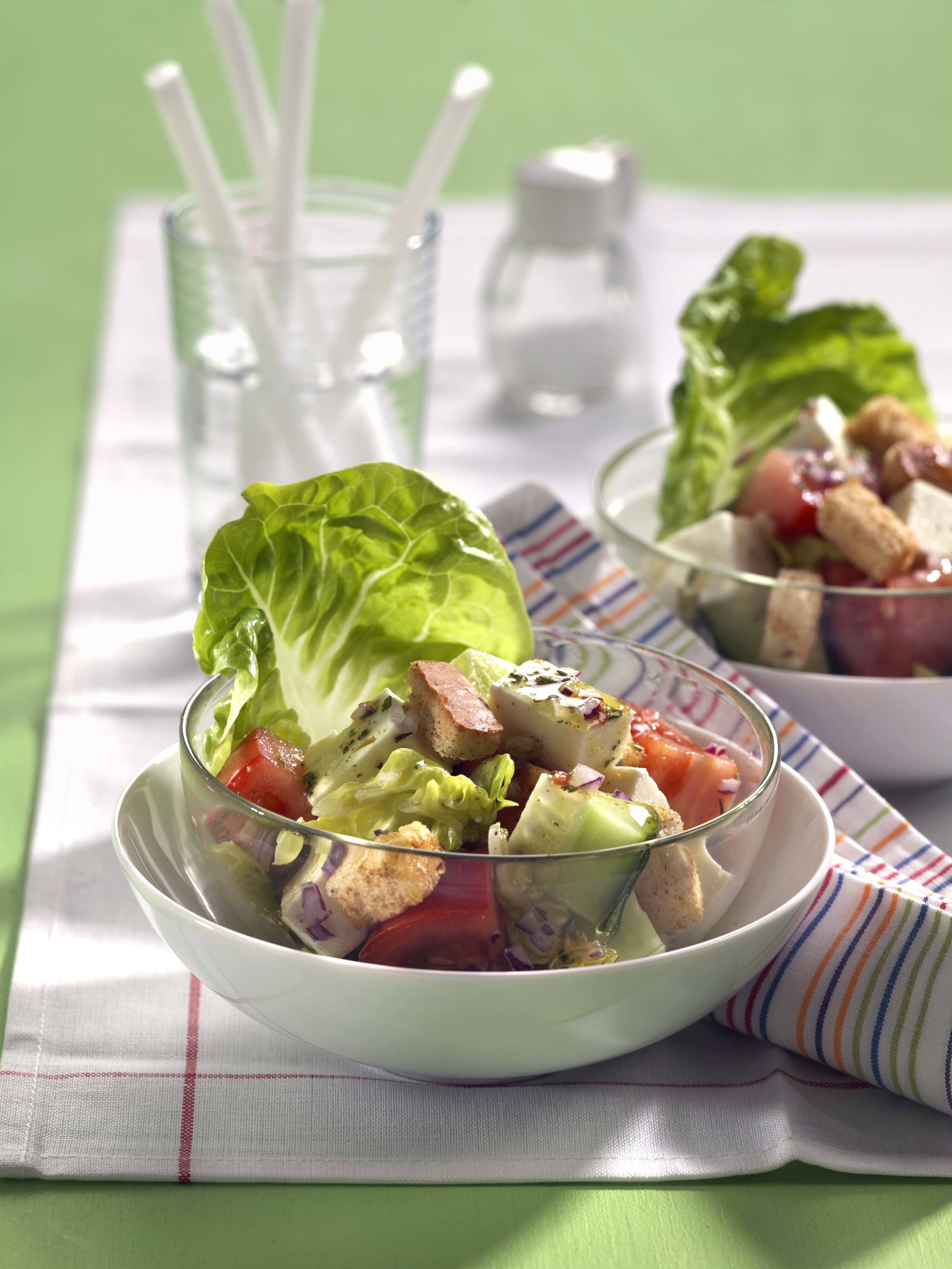 Knorr - Mediterraner Salat mit Feta, Tomaten und Gurke