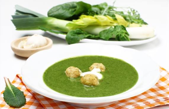 Visoška zelena spomladanska juha z drobtinovimi cmočki