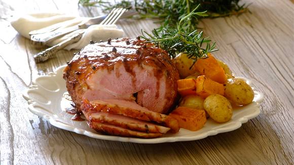 Glazed red wine and cinnamon gammon