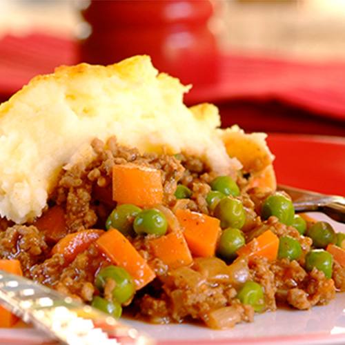 Grannys Cottage Pie with Peas and Carrots