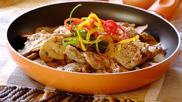 Sliced Pork Fillet with Mustard and  Mushrooms